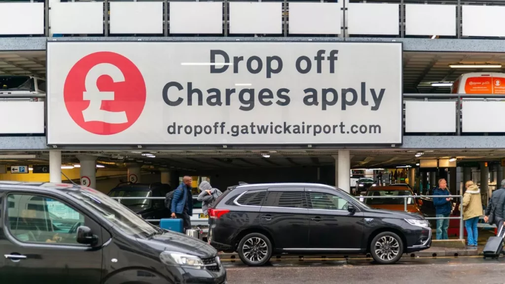 Gatwick Airport Drop-Off and Pick-Up: Saying Goodbye and Welcoming Arrivals