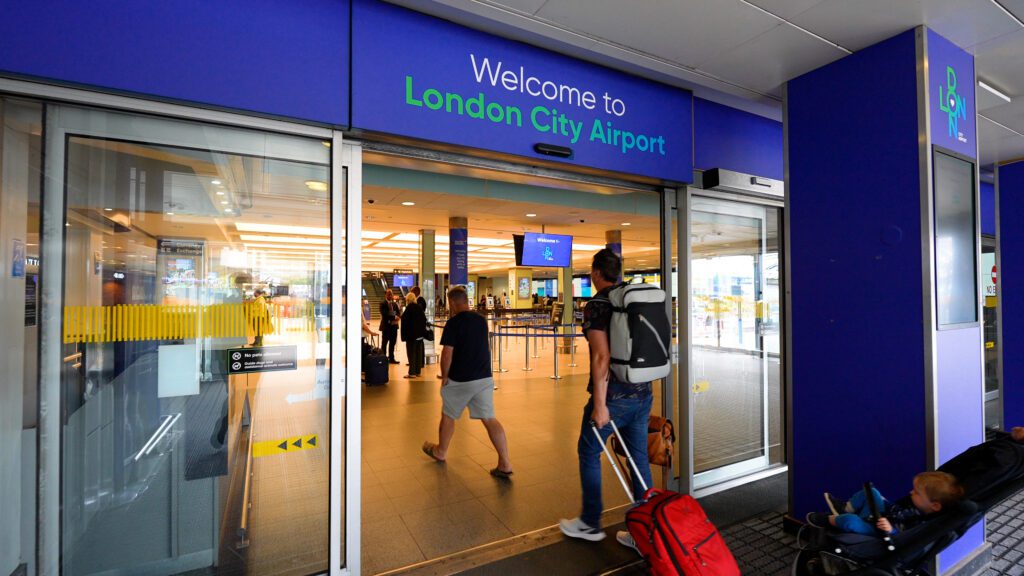 London City Airport Arrivals: A Speedy Welcome to London