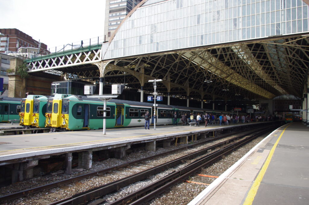 London Bridge Station Departures: