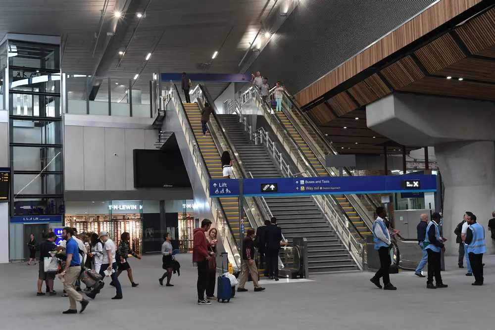 A Bridge Through Time: Unveiling London Bridge Station's History